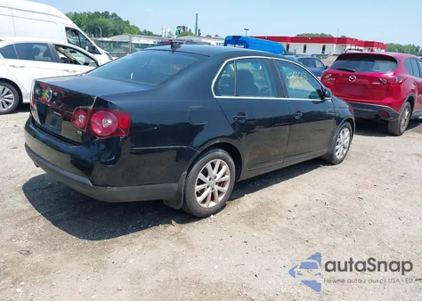 2010 Volkswagen Jetta Se z USA, uszkodzony, nr VIN 3VWRZ7AJ9AM042787
